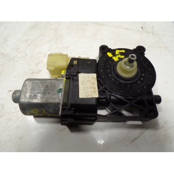 MOTOR ELEVALUNAS TRASERO DERECHO 2137311 0130822735 0130822735