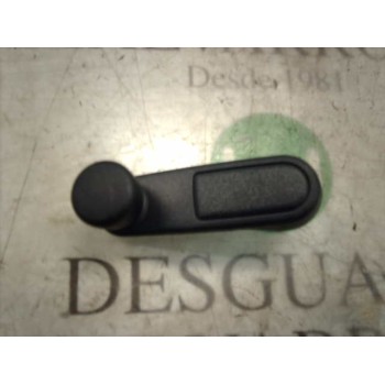 MANETA ELEVALUNAS TRASERA DERECHA 