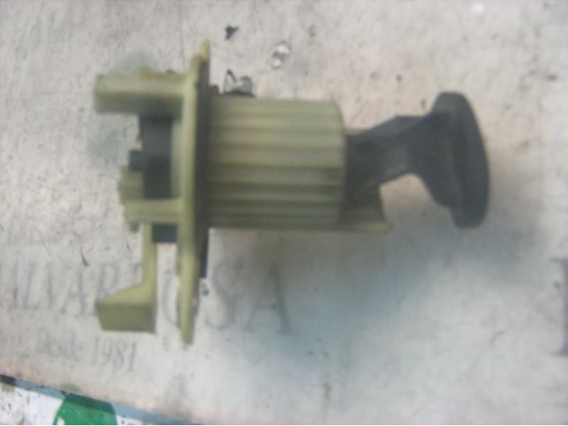 Recambio de maneta porton para renault laguna (b56) 2.2 dt rxe referencia OEM IAM   