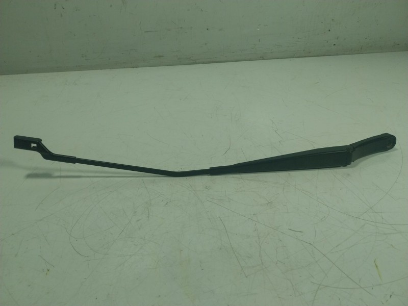 Recambio de brazo limpia delantero derecho para skoda fabia iii (nj3) 1.0 referencia OEM IAM 6V1955410A  