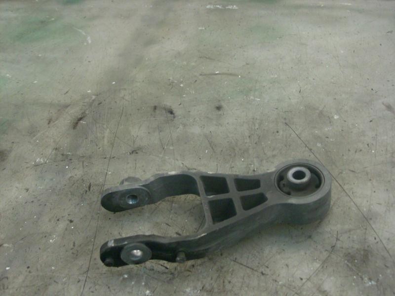 Recambio de soporte motor para opel meriva enjoy referencia OEM IAM   