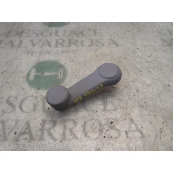 MANETA ELEVALUNAS TRASERA DERECHA 