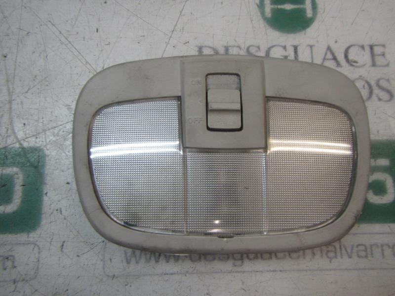 Recambio de piloto interior para ssangyong rexton 2.7 turbodiesel cat referencia OEM IAM   