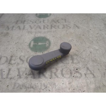 MANETA ELEVALUNAS TRASERA IZQUIERDA 