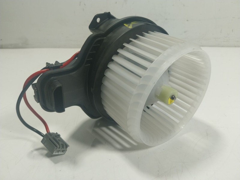 Recambio de motor calefaccion para ford kuga st-line x plug-in hybrid referencia OEM IAM 2587601 JX6A19846AC 