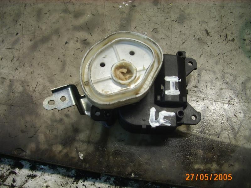 Recambio de motor apertura trampillas climatizador para suzuki swift berlina (mz) gl (3-ptas.) referencia OEM IAM   