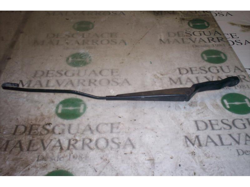 Recambio de brazo limpia delantero derecho para peugeot 206 berlina gt referencia OEM IAM   
