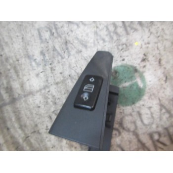 MANDO ELEVALUNAS TRASERO DERECHO A22082133797C45 A2208213379 Q03A03383