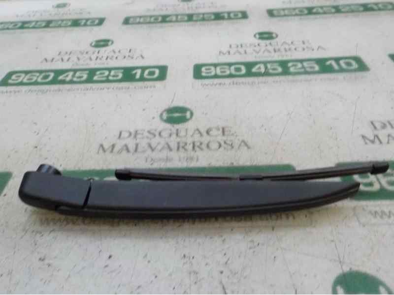 Recambio de brazo limpia trasero para renault clio iv zen referencia OEM IAM   