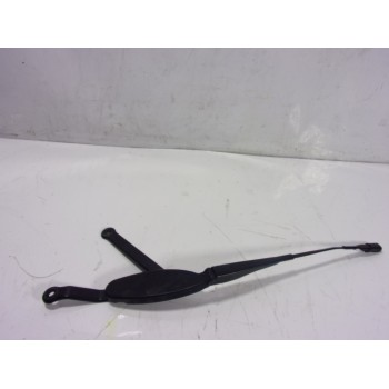 BRAZO LIMPIA DELANTERO DERECHO A2058203900 