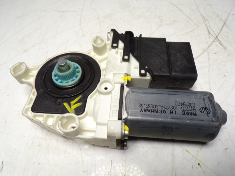 Recambio de motor elevalunas trasero izquierdo para volkswagen golf vi (5k1) 1.6 tdi referencia OEM IAM 5K0959703CVW2 5K0959703C