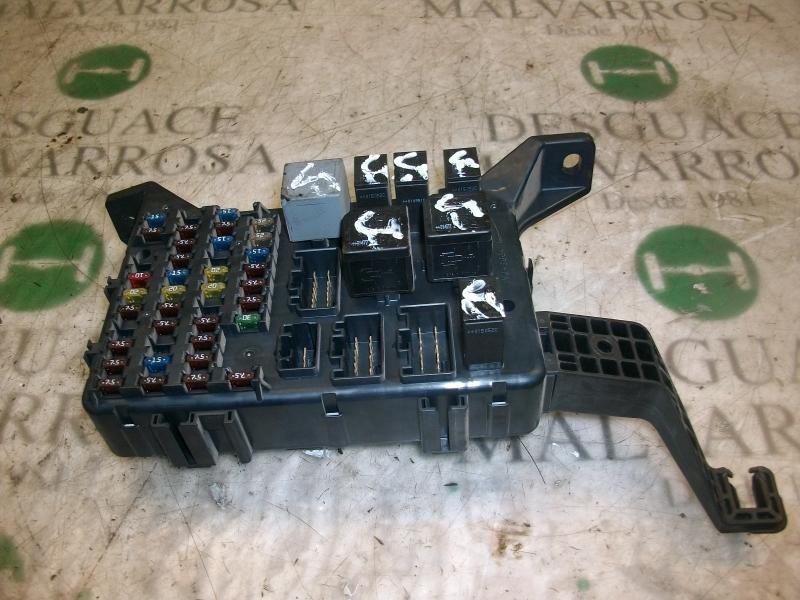 Recambio de caja reles / fusibles para ford mondeo berlina (ge) ambiente referencia OEM IAM   