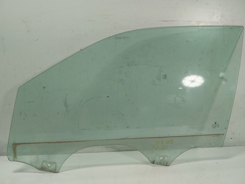 Recambio de cristal puerta delantero izquierdo para skoda fabia iii (nj3) 1.0 referencia OEM IAM 6V0845201C  