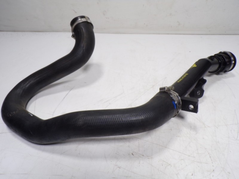 Recambio de tubo intercooler para toyota proace city 1.5 dci referencia OEM IAM  9831710780 