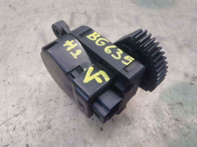 Recambio de motor apertura trampillas climatizador para ford focus berlina (cap) ghia referencia OEM IAM   