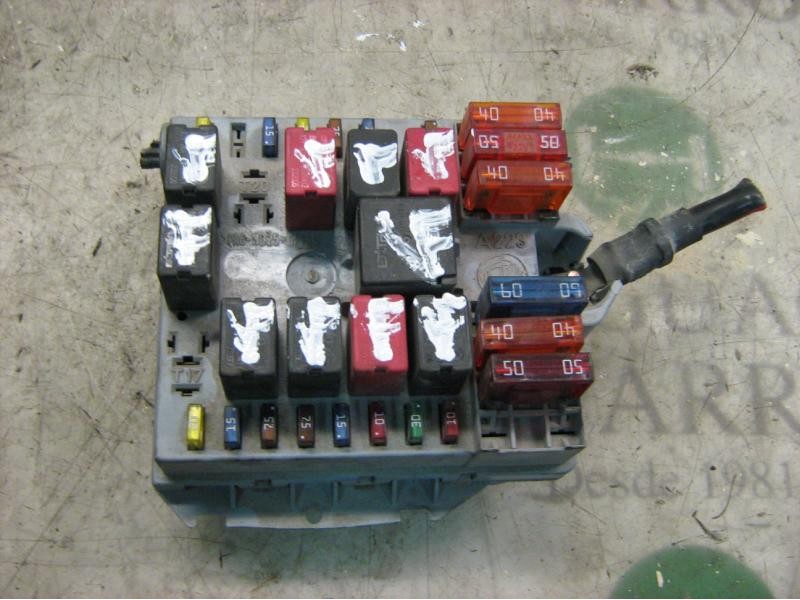Recambio de caja reles / fusibles para alfa romeo gt (125) 1.9 jtd 16v 150/ distinctive referencia OEM IAM   