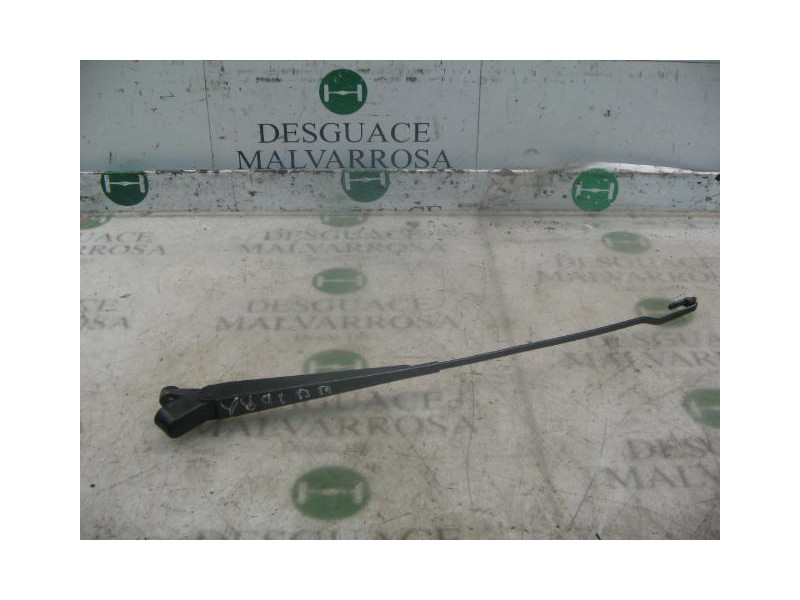 Recambio de brazo limpia delantero izquierdo para ford mondeo berlina/familiar (fd) clx berlina referencia OEM IAM   