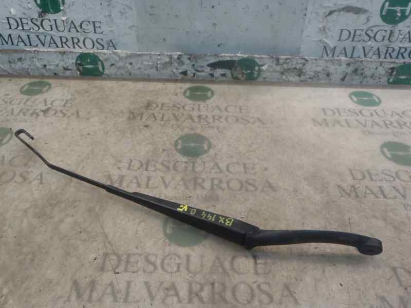 Recambio de brazo limpia delantero derecho para peugeot 307 (s1) xt referencia OEM IAM   