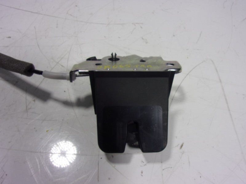 Recambio de cerradura maletero / porton para skoda kodiaq 2.0 tdi referencia OEM IAM 4M0827506D 4M0827506D 