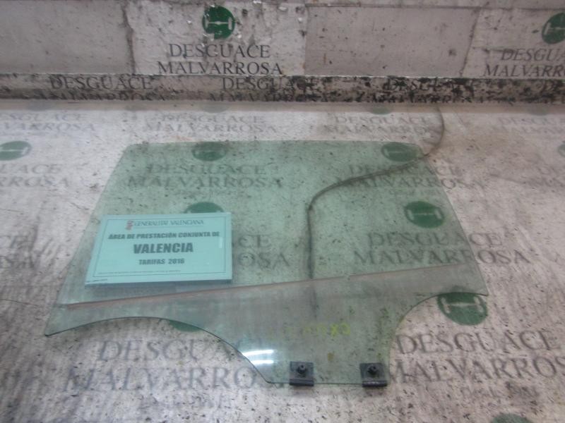 Recambio de cristal puerta trasero izquierdo para dacia logan ambiance referencia OEM IAM 823019594R  