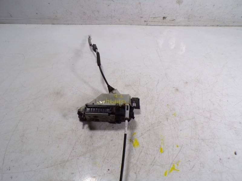 Recambio de cerradura puerta trasera derecha para peugeot 208 1.6 blue-hdi fap referencia OEM IAM 9812501180  