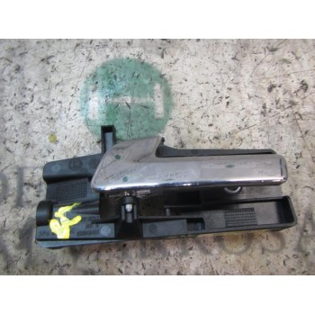 MANETA INTERIOR DELANTERA IZQUIERDA 156054466 