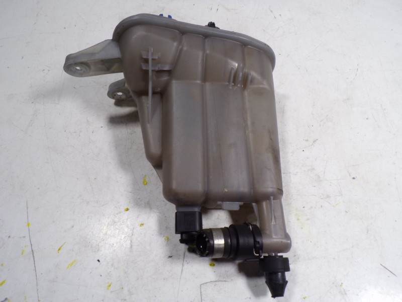 Recambio de deposito expansion para audi a5 sportback (8t) 2.0 16v tfsi referencia OEM IAM 8K0121403G  