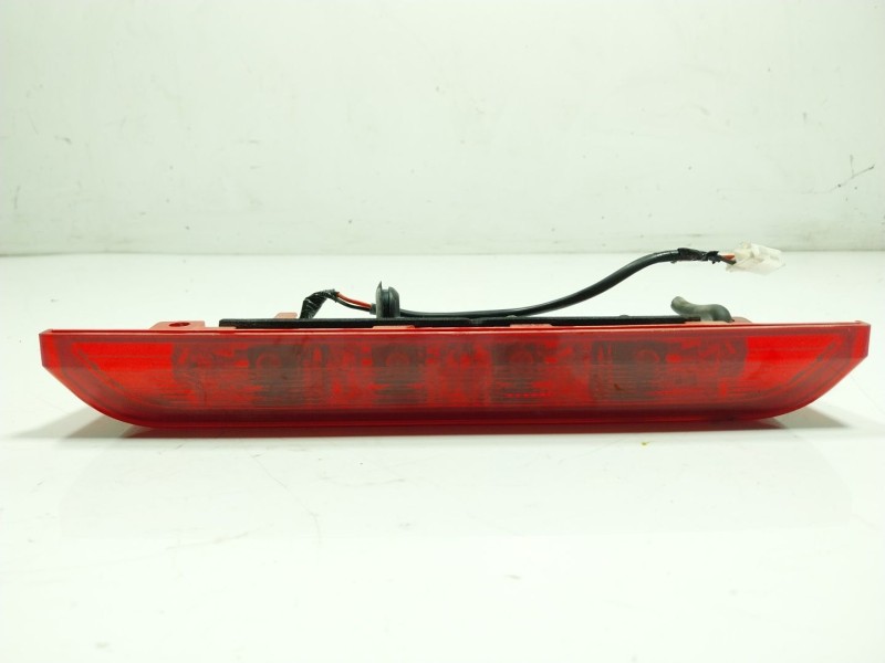 Recambio de piloto trasero central para kia stonic (yb) 1.2 cvvt referencia OEM IAM   