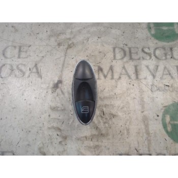 MANDO ELEVALUNAS DELANTERO DERECHO A21182197587C45 