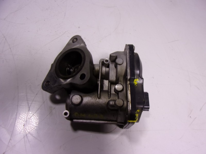 Recambio de valvula egr para dacia duster 1.5 dci diesel fap cat referencia OEM IAM 147109913R 147102557R 