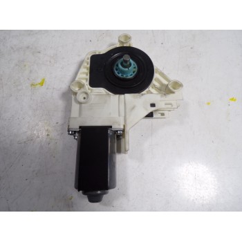 MOTOR ELEVALUNAS DELANTERO DERECHO 8T0959802B 8T0959802B 1101965575250