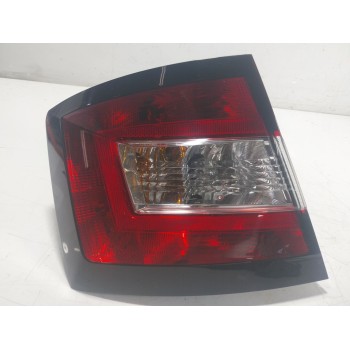 PILOTO TRASERO IZQUIERDO 6V6945111 6V6945095 