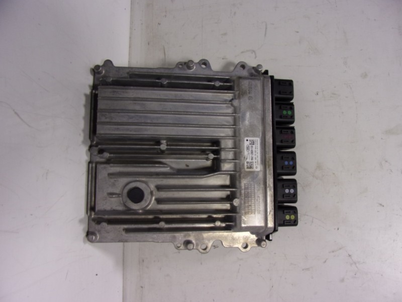 Recambio de centralita motor uce para land rover new discovery l462 3.0 d referencia OEM IAM LR141207 M8AZ12B689KAD 