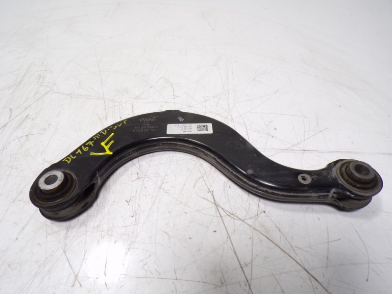 Recambio de brazo suspension superior trasero derecho para volkswagen arteon (3h7) elegance referencia OEM IAM 5Q0505323D 5Q0505