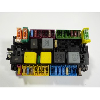 CAJA RELES / FUSIBLES A2469067100 A2469067100 