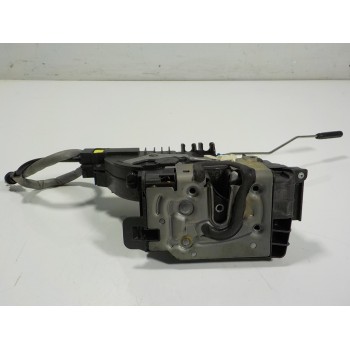 CERRADURA PUERTA DELANTERA DERECHA A4477200235 A4477200235 