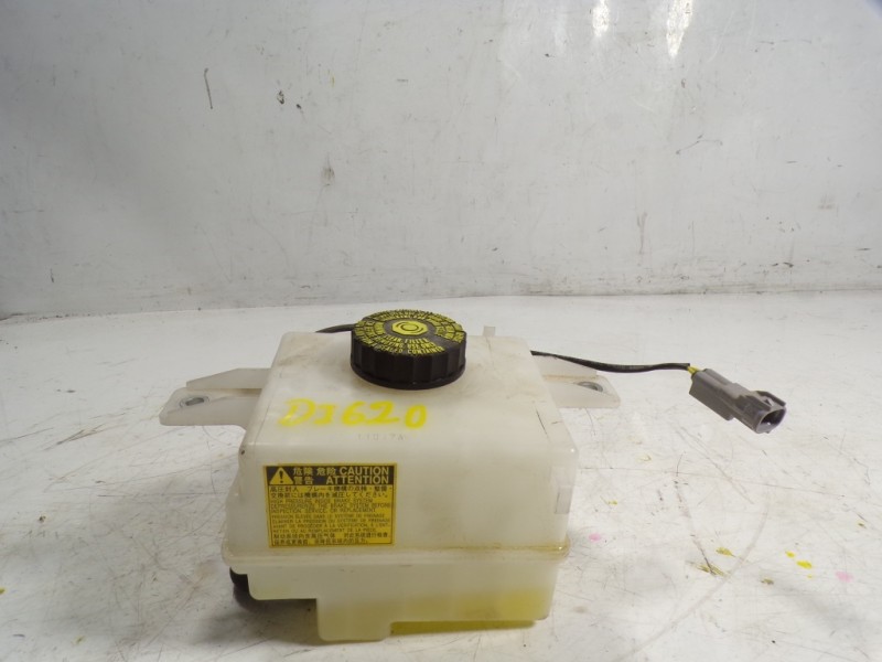 Recambio de deposito servo para toyota auris 1.8 16v cat (híbrido) referencia OEM IAM 4722012300  