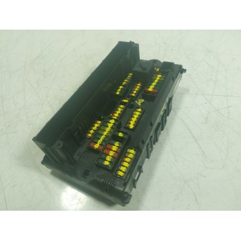 CAJA RELES / FUSIBLES 61149252815 925281501 