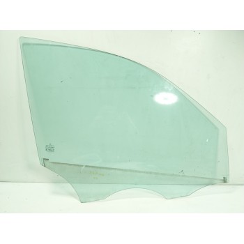 CRISTAL PUERTA DELANTERO DERECHO A1667251410 