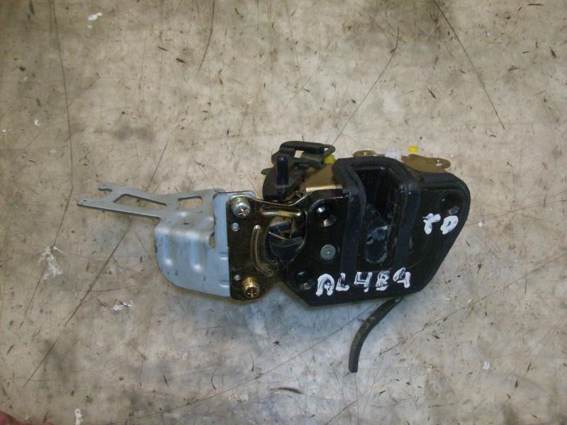 Recambio de cerradura puerta trasera derecha para hyundai santa fe (sm) 2.0 gls crdi 4x4 referencia OEM IAM 8142026000  