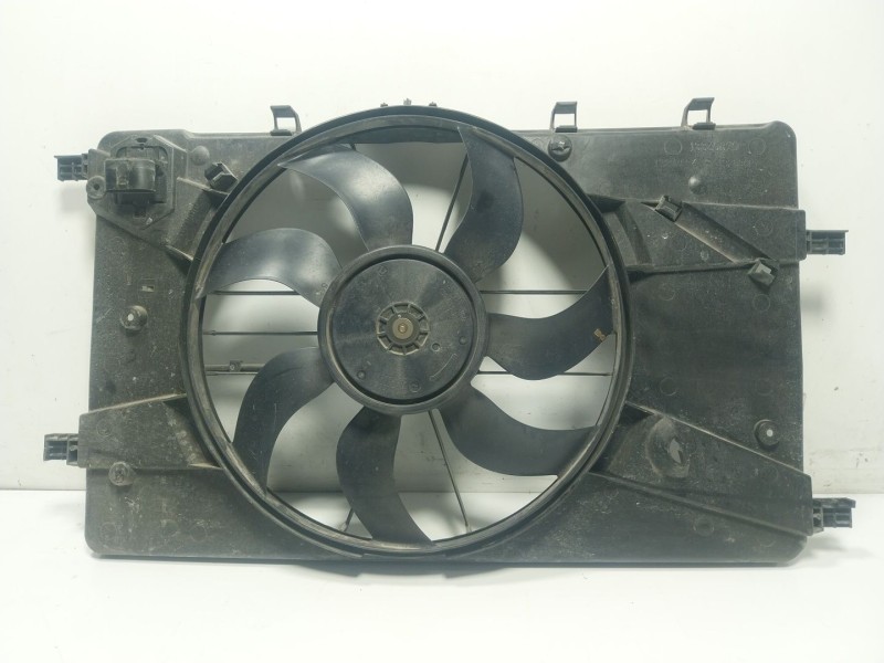 Recambio de electroventilador para opel insignia a (g09) 1.4 (68) referencia OEM IAM 13368577 427460812 