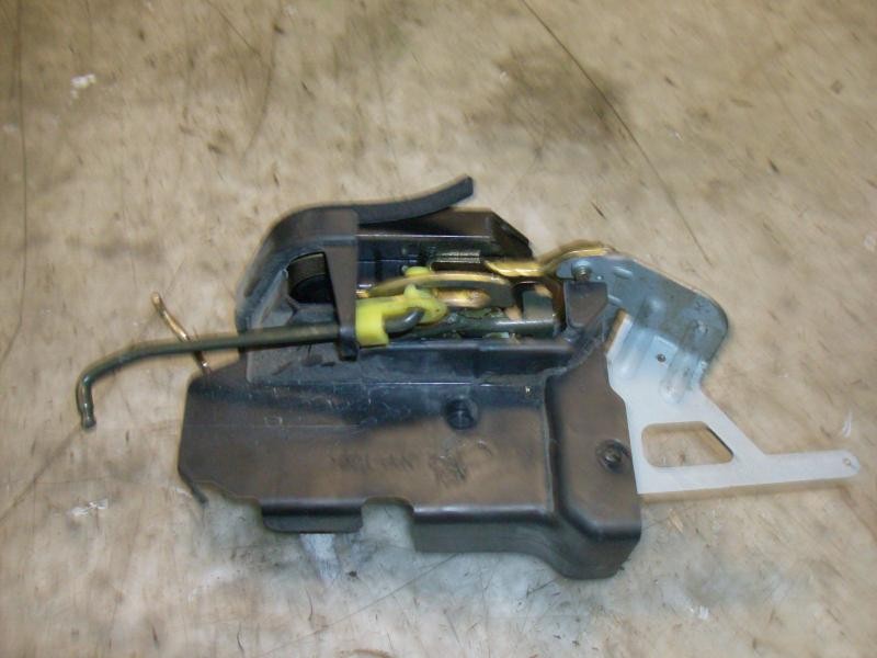 Recambio de cerradura puerta trasera izquierda para hyundai santa fe (sm) 2.0 gls crdi 4x4 referencia OEM IAM 8141026000  