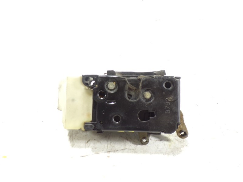 Recambio de cerradura puerta delantera derecha para bentley arnage referencia OEM IAM   