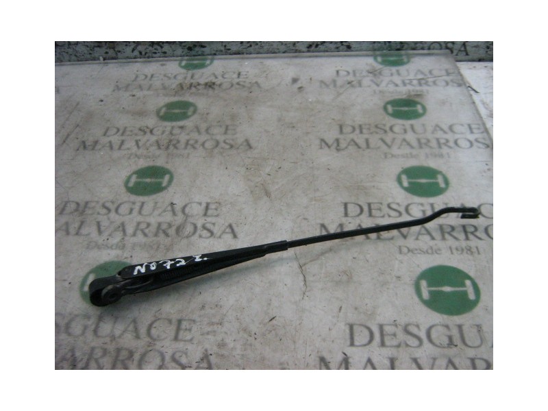 Recambio de brazo limpia delantero izquierdo para renault clio i fase i+ii (b/c57) 1.4 referencia OEM IAM   