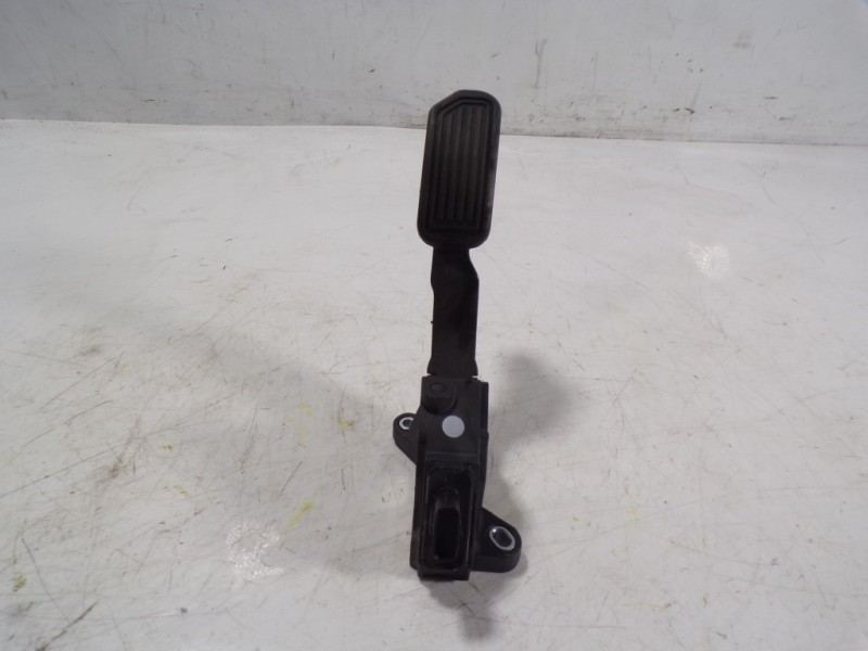Recambio de potenciometro pedal para toyota auris 1.8 16v cat (híbrido) referencia OEM IAM 7811002120 7811002120 18017570485