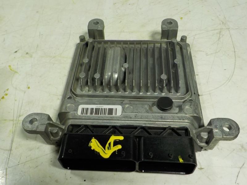 Recambio de centralita motor uce para infiniti q50 q50 premium referencia OEM IAM   