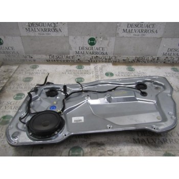 ELEVALUNAS DELANTERO DERECHO 