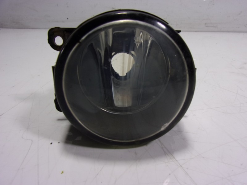 Recambio de faro antiniebla derecho para dacia duster ambiance 4x2 referencia OEM IAM 8200074008 89202503 