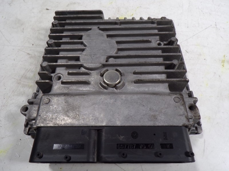 Recambio de centralita motor uce para audi a1 (8x) 1.6 tdi referencia OEM IAM 03L906023QA 03L906023QA 5WP42954AA