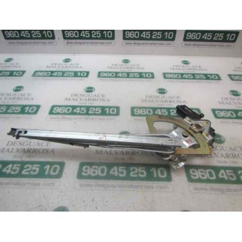 ELEVALUNAS TRASERO DERECHO 834023E001 